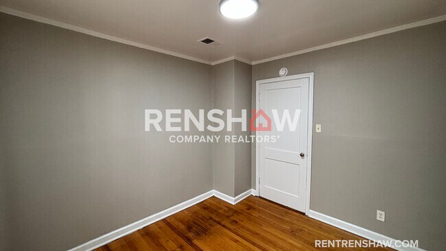 Foto del edificio - 1065 Larry Ln