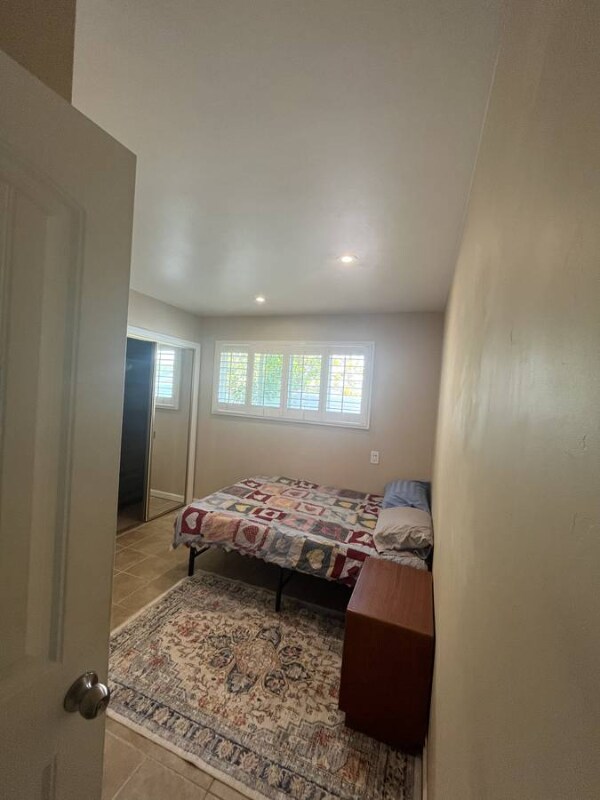 Foto del edificio - 3920 Mt Everest Blvd