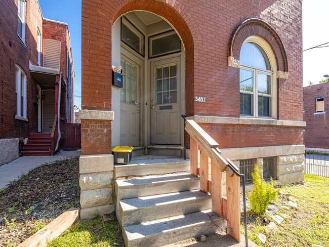 Building Photo - 3401 Cherokee St