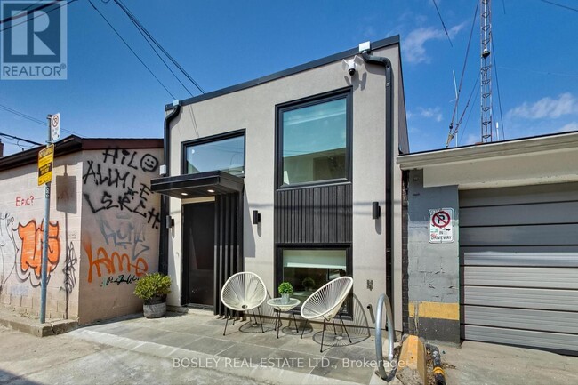 Building Photo - 13R Mansfield Ave