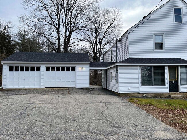 Building Photo - 43 Maple St