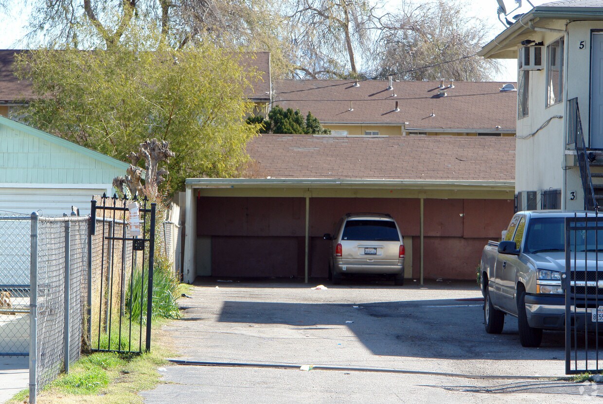 Building Photo - 1399 N Mountain View Ave
