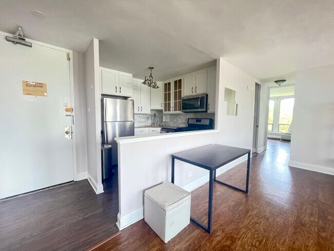 Foto del edificio - 1450 E 55th Pl