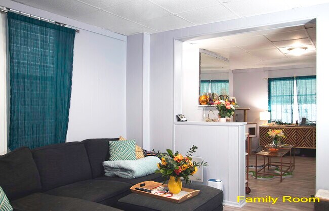 Foto del edificio - 5435 Kincaid St