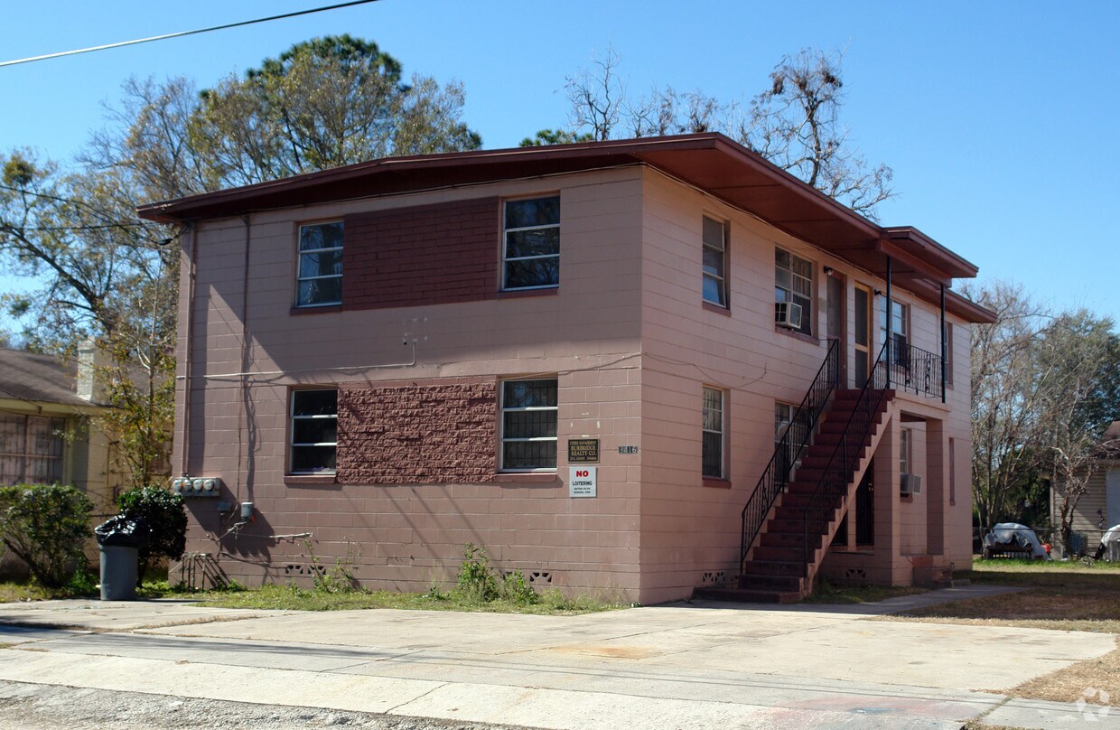 Foto principal - 3416 Lee St
