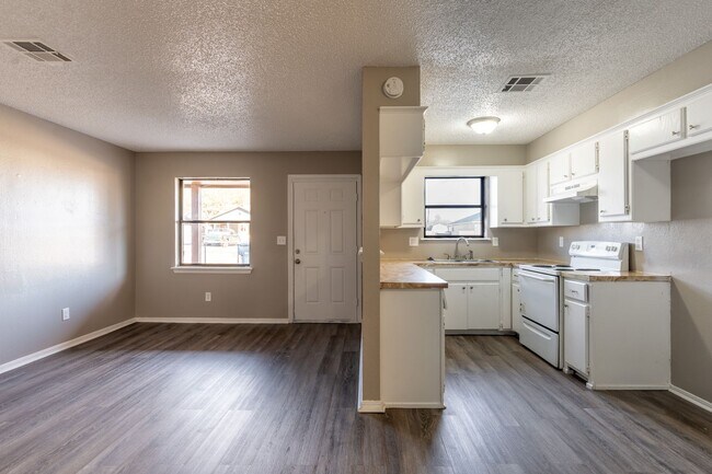 Foto del edificio - 2214 SW 30th St