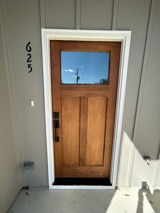 Foto del edificio - New 3/2.5 Townhouse in Downtown Rome $2,295