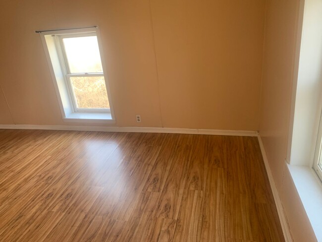 Building Photo - York Haven Farmhouse 2 Bedroom Northeaster...