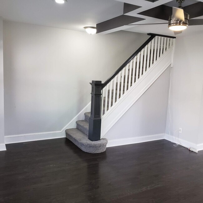 Building Photo - 5456 Jonquil Ave