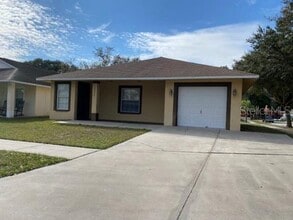 Building Photo - 10228 Summerview Cir