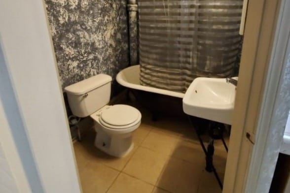 Building Photo - 2015 Bryan Ave