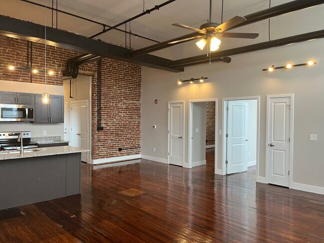 Building Photo - 91 S Third St