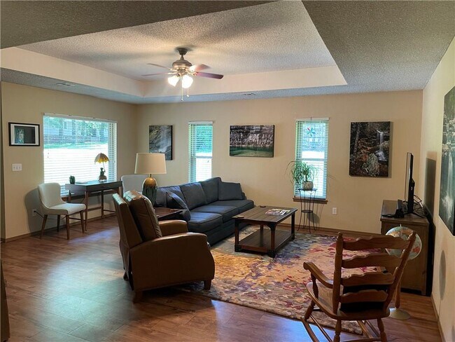 Foto del edificio - 2109 Oakwood Ave