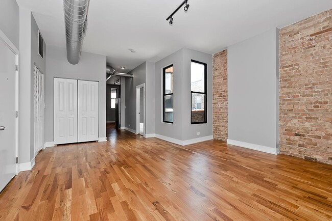 Foto del interior - 2754 W Cermak Ave.