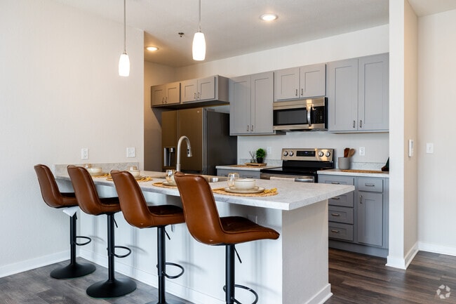 4 habitaciones, 4 baños - 1158 pies cuadrados - Cocina - The Belleview - Student Friendly Housing