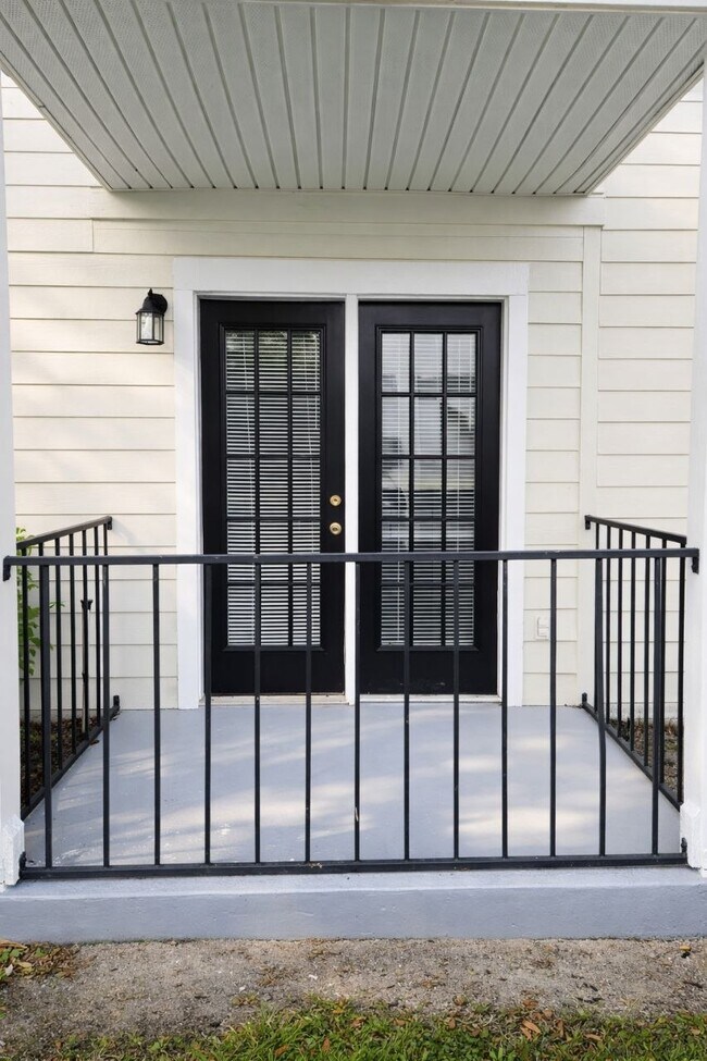 Foto del edificio - 2550 N Alafaya Trl