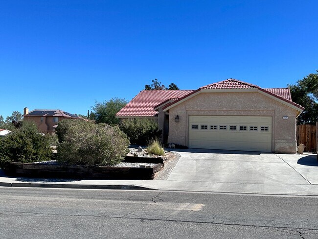 Building Photo - COLLEGE HEIGHTS HOME AVAILABLE NOW