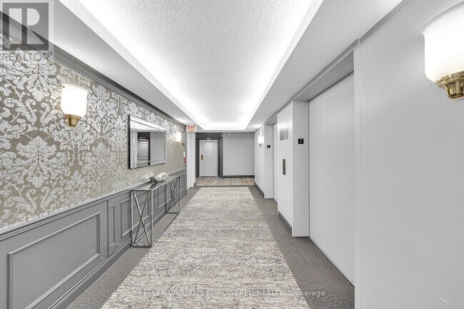 Photo du bâtiment - 2500 Rutherford Rd