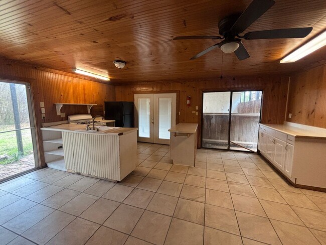 Foto del edificio - Near Cross Lake, Huge Lot