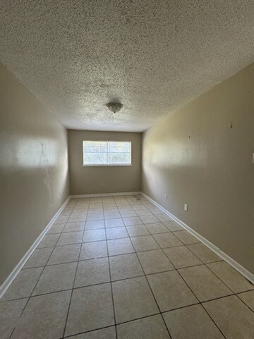 Foto del edificio - 13708 Goodwood Blvd