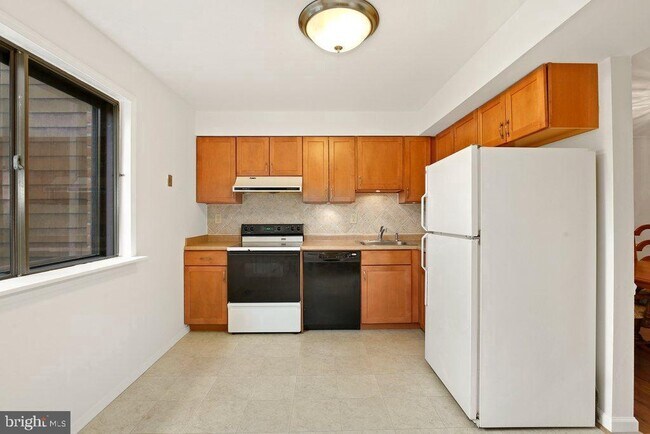 Foto del edificio - 7327 Kerry Hill Ct