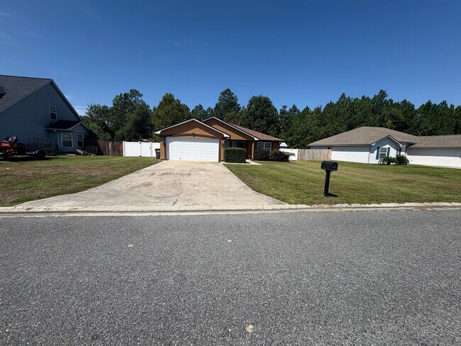 Building Photo - 603 Victorias Cir