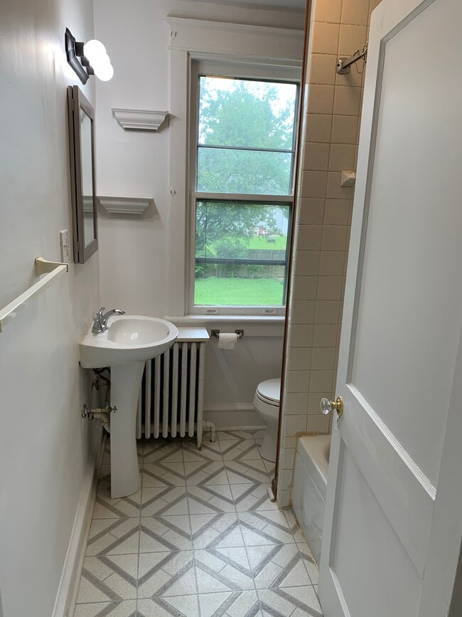 Bathroom - 45 N Woodward Ave