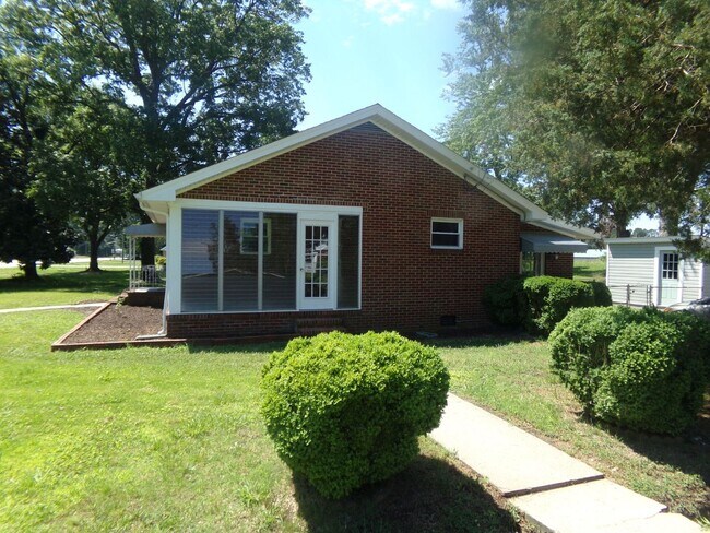 Foto del edificio - 3 Bedroom in Prince George County