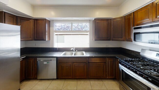 Foto del edificio - 6244 Mary Ln Dr