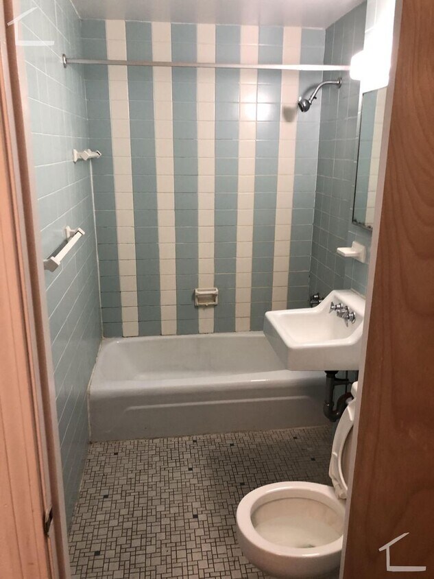 Foto del edificio - 1 Bed 1 Bath available Sept. 1st