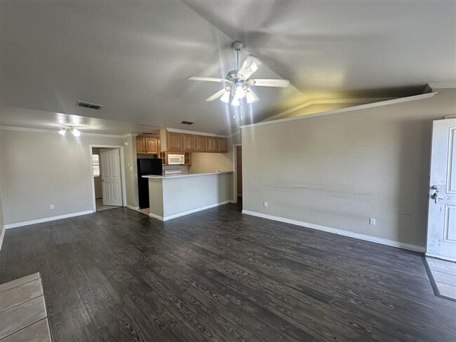 Foto del edificio - 8320 Cambridge Rd