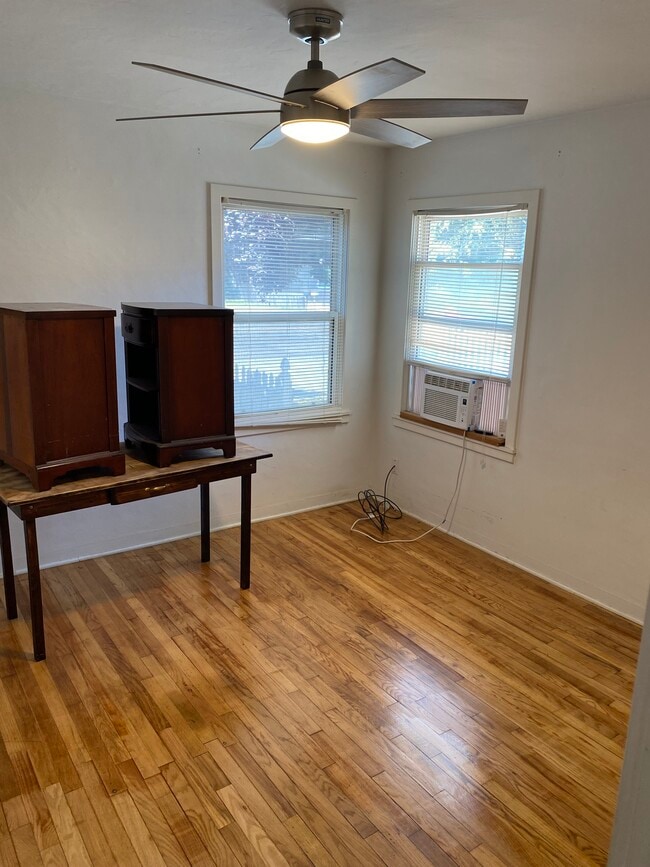 Foto del edificio - 620 E Tulare Ave