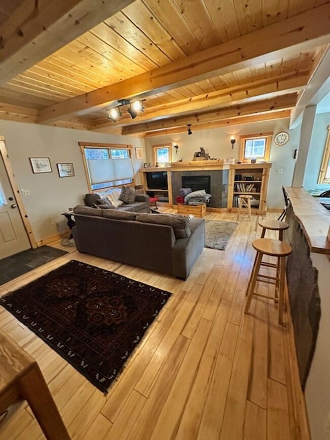 Foto del edificio - Cute 3Bd home available for a 3-6 month se...