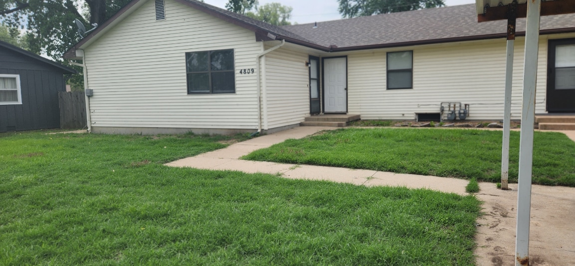 4809 W 11th St N, Wichita, KS 67212 Townhome Rentals in Wichita KS