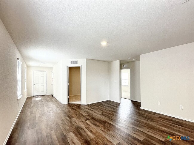 Building Photo - 549 Autumn Blaze