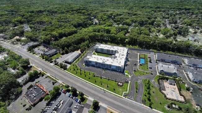  - Fieldstone at Commack East