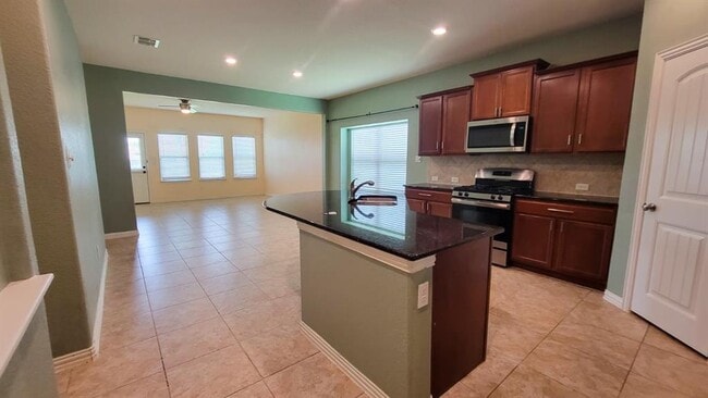 Building Photo - 386 Shale Cir