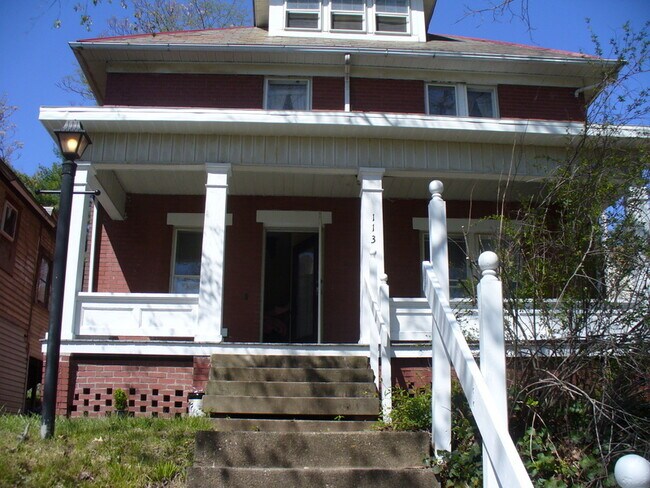 Building Photo - 113 Vine St
