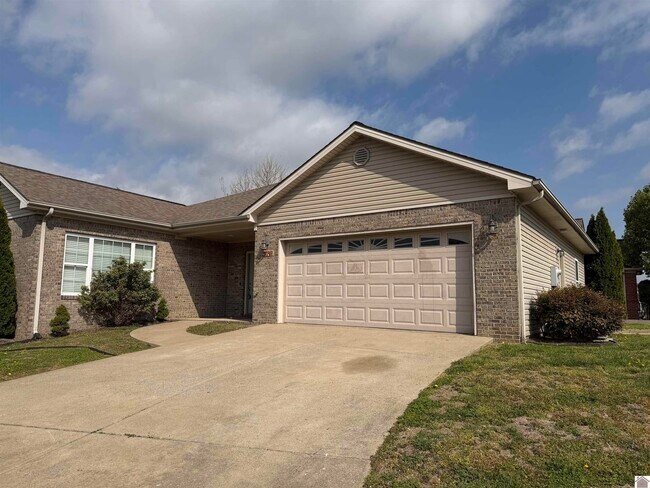 Foto del edificio - 2647 Legends Dr