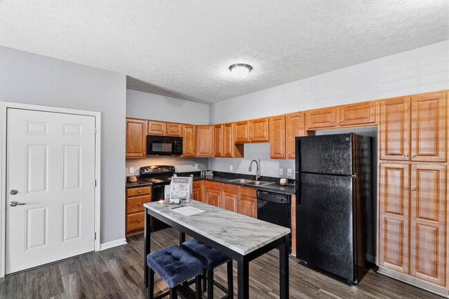 2BR, 1BA - Cane Run Station