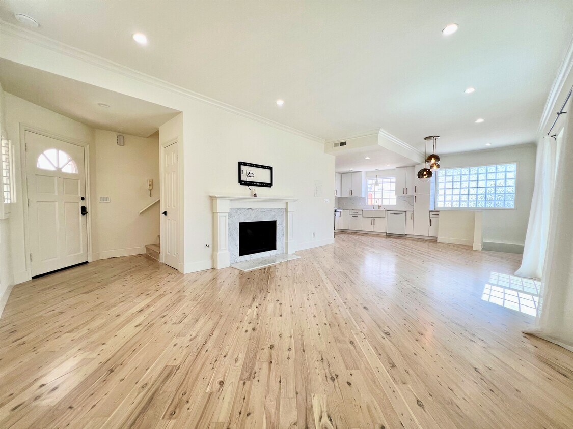 1128 17th St, Santa Monica, CA 90403 Townhouse for Rent in Santa