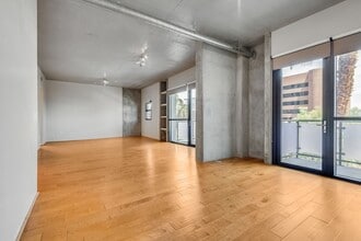 Building Photo - 353 E Bonneville Ave