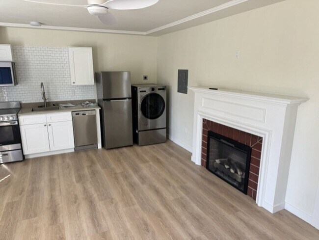 Foto del edificio - Charming 2 Bedroom/1 Bath House Downtown SLO
