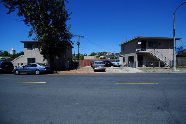 Foto del edificio - Carlota 4-Plex