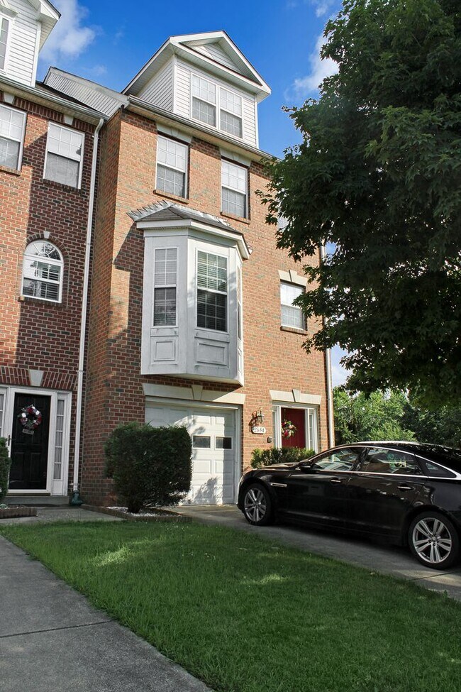 Zoned for North Point High School. Beautif... House Rental in Waldorf