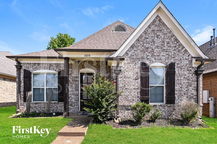 Foto principal - 10258 Evening Hill Dr