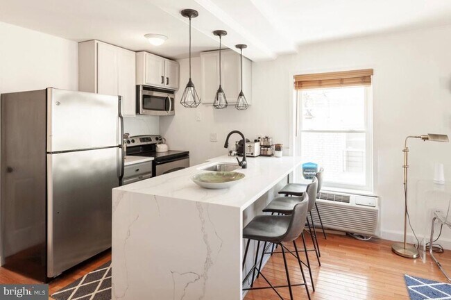 Foto del edificio - 2119 N St NW