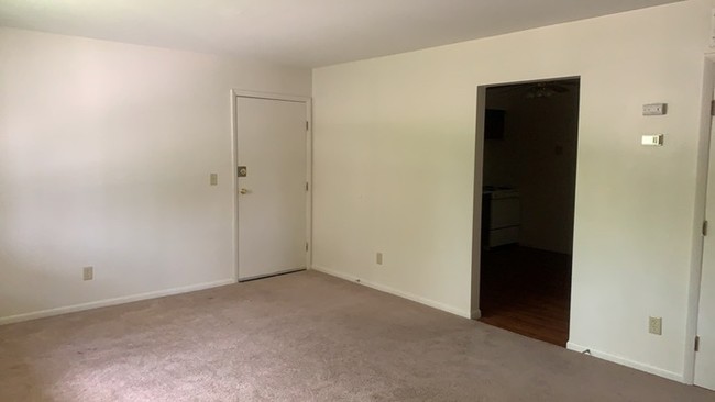 Foto del edificio - 7835 N Main St