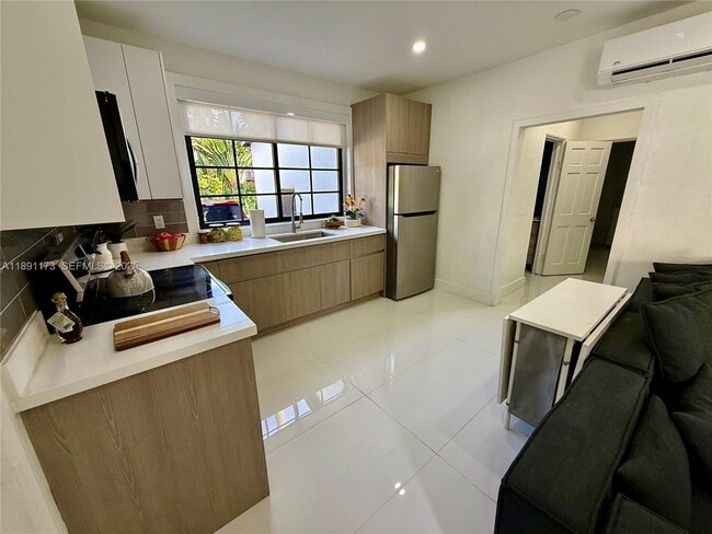 Foto del edificio - 733 Michigan Ave