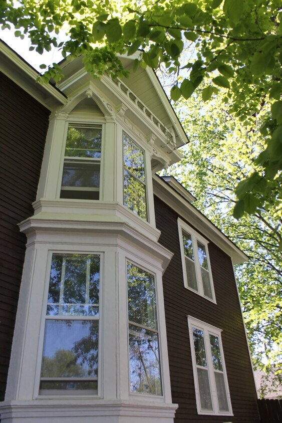 Primary Photo - 556 Ashland Ave